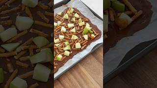 SATISFYING QUICK DESSERT  CARAMEL APPLE CHOCOLATE BARK satisfying asmr chocolate apple [upl. by Nnylkoorb]