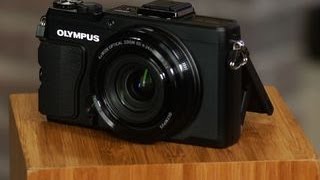 Olympus Stylus XZ2 iHS pricey but doesnt disappoint [upl. by Stempson]