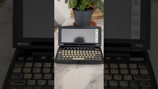 Hewlett Packard 620LX  Laptop Computer 1998 [upl. by Allertse]