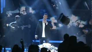 Nikos Makropoulos  De tha paro apopse ta xapia mou Live TeAtrO Music Hallwmv [upl. by Nigen]