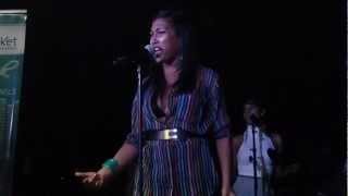 Melanie Fiona Performing 4AM Live [upl. by Engis]