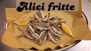 Come pulire le alici mangiatutto e cucinarle fritte asciutte con farina dal mare alla tavola [upl. by Hebert]