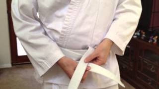 How to correctly tie a karate belt [upl. by Steward713]