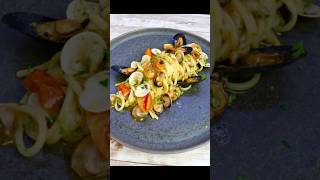 “Ricetta Irresistibile e Facile Spaghetti Cremosi con Cozze e Vongole” [upl. by Ayama850]