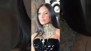 Kim Kardashian và Kylie Jenner hoá nàng tiên cá gợi cảm tại show Maison Margiela fashion [upl. by Mozes]