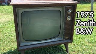 1975 Zenith Black amp White Television Roadside TV Power Up It Works [upl. by Guillemette]