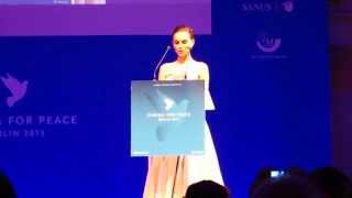 Cinema for Peace 2015  Nathalie Portman  Green Film Award [upl. by Ahsinor]