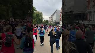 LONDON 🤩 ROYAL PARK HALBMARATHON 😊 AFTER THE START 👍LONG WAY TO FINISH LINE [upl. by Berti]