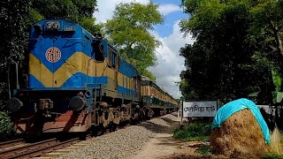 রাজশাহী অভিমুখী বরেন্দ্র এক্সপ্রেস  Rajshahi ound Barendra Express  Bangladesh Railway [upl. by Leupold750]