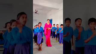 Move right move left poem action dwara karwayenge 🥰 shortvideo school englishpoem [upl. by Viens]