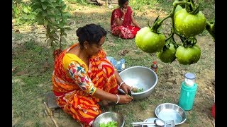 village ranna recipeRaw tomato recipeমসলা ছাড়া আলু দিয়ে কাঁচা টমেটো চরচরি [upl. by Ecnahc587]