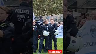 Demonstration von Palästinensern und Juden in Düsseldorf polizei judenfreiheitisrael Palästina [upl. by Eadwina]