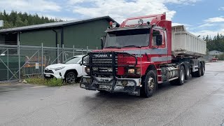 Köp Veteran Dragbil T Scania 142 med tipptrailer på Klaravik [upl. by Anerhs]