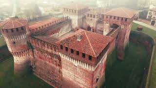 Rocca Sforzesca e borgo medievale a Soncino [upl. by Apeed562]