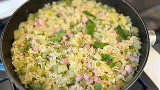 PASTA CON PATATINE PISELLINI E PANCETTA AFFUMICATA di Betty e Marco  Ricetta facile e veloce [upl. by Etteroma]