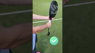 Loose grip  more wrist and more prone to tendon injuries padel padelvideos training [upl. by Fulmer]