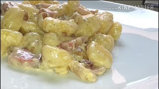 Gnocchi gorgonzola speck e noci [upl. by Leissam]