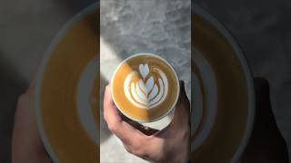 Back to basic tulips loveramics latteart latteartvideo coffee espresso cappuccino latte [upl. by Eiznekcm]