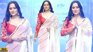 Sanjeeda Sheikh Walks The Ramp In White Saree amp Red Deep Neck Blouse at BTFW 2024 [upl. by Wickham436]