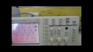 Multivibrateur astable à rapport cyclique variable [upl. by Onoitna]