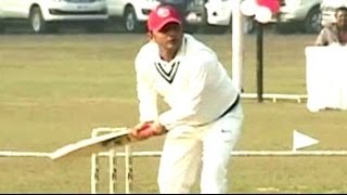 Akhilesh Yadav Man of the Match in bureaucrats vs SP ministers T20 [upl. by Wilfreda]