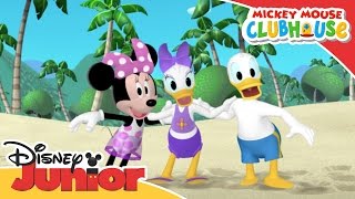 Mickey Mouse Clubhouse  Surfing  Official Disney Junior Africa [upl. by Anasiul]