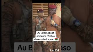 Le Drapeau du Burkina avec le Président Ibrahim Traoré [upl. by Adelheid]