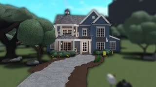 building a BLOXBURG MODERN VICTORIAN house [upl. by Lepine759]