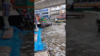 Cyclone rimal effect in front of Janata Bank Head office Motijheel Dhaka cyclone cyclonerimal [upl. by Htilil]