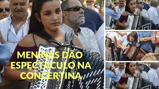 Jovens Dão Espectáculo na Concertina [upl. by Attiuqal958]