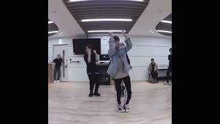 HAN JISUNG dancing to WHEN WE DISCO by JYP [upl. by Ahsart733]