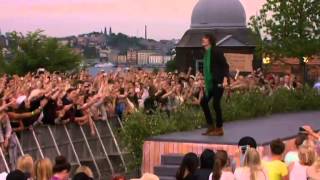 Håkan Hellström  Du kan gå din egen väg Live allsång på skansen [upl. by Tamberg]