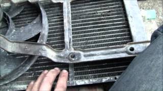 Replacing the radiator in my 98 Fiat Cinquecento [upl. by Esorylime]