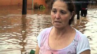 Guarapuava Varios bairros sofrem com enchentes Famílias reclamam de descaso da prefeitura [upl. by Vashtee]