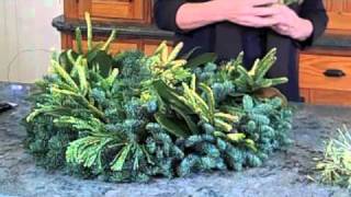 Make Christmas Wreaths with Suzy Bales [upl. by Odlaw]