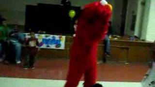 Elmo dancing like Chris Brown [upl. by Wivinah]