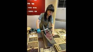 Preparation of Chinese herbal medicine in the famous Nanluoguxiang Hutong of Beijing July 2024 [upl. by Assyn166]