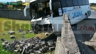 Shkodër aksidentohet autobusi me 50 turistë malazezë [upl. by Barlow]