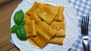 Pasta alla crema di peperoni e gorgonzola ricetta facile e veloce [upl. by Atteuqahc356]