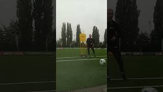 Techniektraining binnenkant voet wegdraaien [upl. by Kraska293]