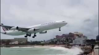 Incredibly Late Air France GoAround St Maarten during Hurricane Isaac [upl. by Byrd]