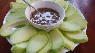 Green Mango Fermented Fish Chilli Dipping Sauce มะม่วงแจ่วปลาแดกหวาน [upl. by Ednutabab]