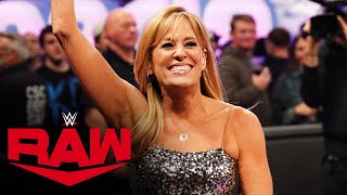 Joe Tessitore welcomes back Lilian Garcia Raw exclusive Oct 21 2024 [upl. by Ened]