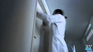 El Engendro del Mal The Human Centipede  Trailer Oficial HD [upl. by Higginbotham308]