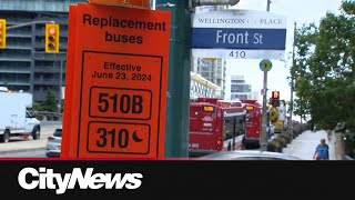 Increased congestion on Spadina as streetcar service stops [upl. by Thekla]