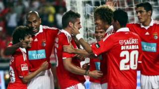 UHF  Sou Benfica [upl. by Ocirema]