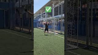 Dicas de posicionamento para goleiros futebol goleiro futebolbrasileiro shorts dicas [upl. by Myrle838]