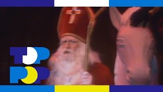 Henk amp Henk  Sinterklaas Wie Kent Hem Niet 1982 • TopPop [upl. by Eenert]