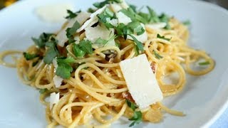 Rezept Spaghetti Carbonara mit Erbsen  Allrecipes Deutschland [upl. by Yldarb755]