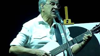 Caetano Veloso LEÃOZINHO [upl. by Ltney892]